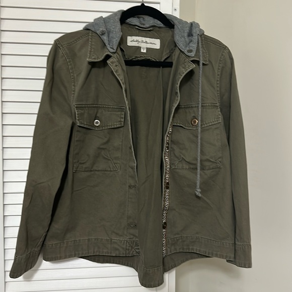 Light jacket- size small - Picture 1 of 7